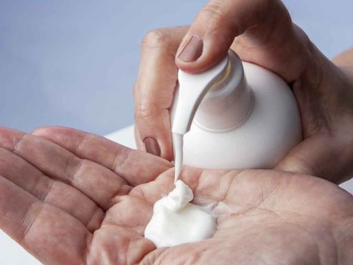 O que passar em queimadura de sol para aliviar a pele - Hidratantes e reparadores - Loção Hidratante Klaviê® Clinical TheraSkin®