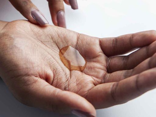 O que passar em queimadura de sol para aliviar a pele - Produtos com composição suave - Sabonete Syndet Klaviê® Clinical TheraSkin®